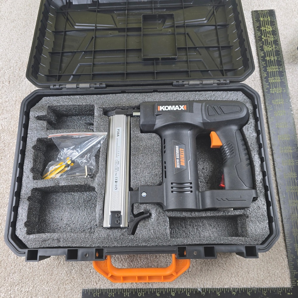 KOMAX F30A Lithium Cordless Nailer Brad Nail Gun w/ Hard Case Accessories